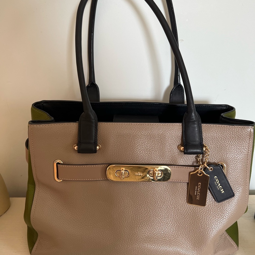 Coach tote